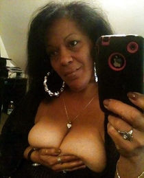 shemale stare deepthroat